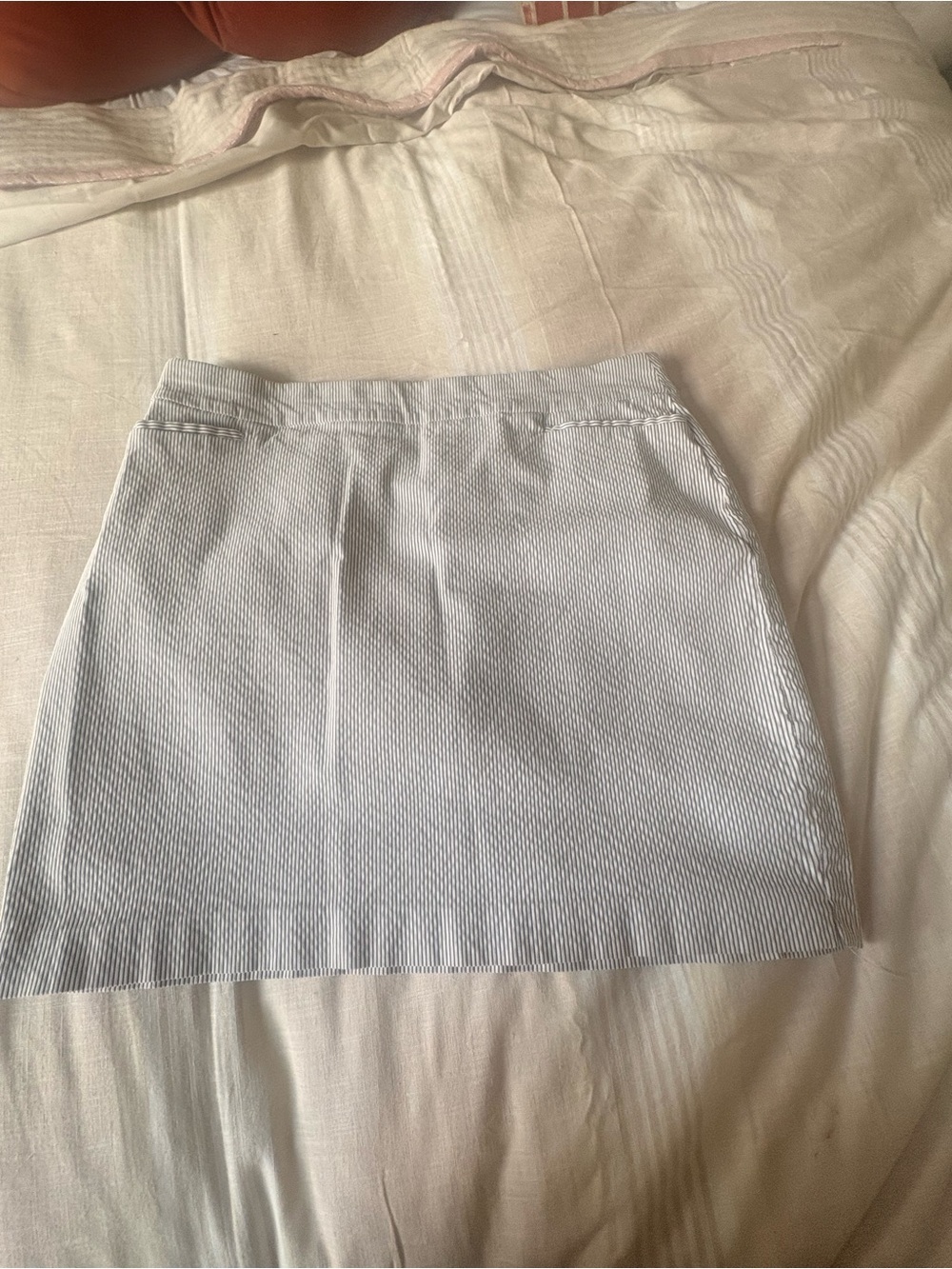 Chico’s Size 2.5 US 14 Blueish White Pinstripe Stretch Skort Built In Shorts